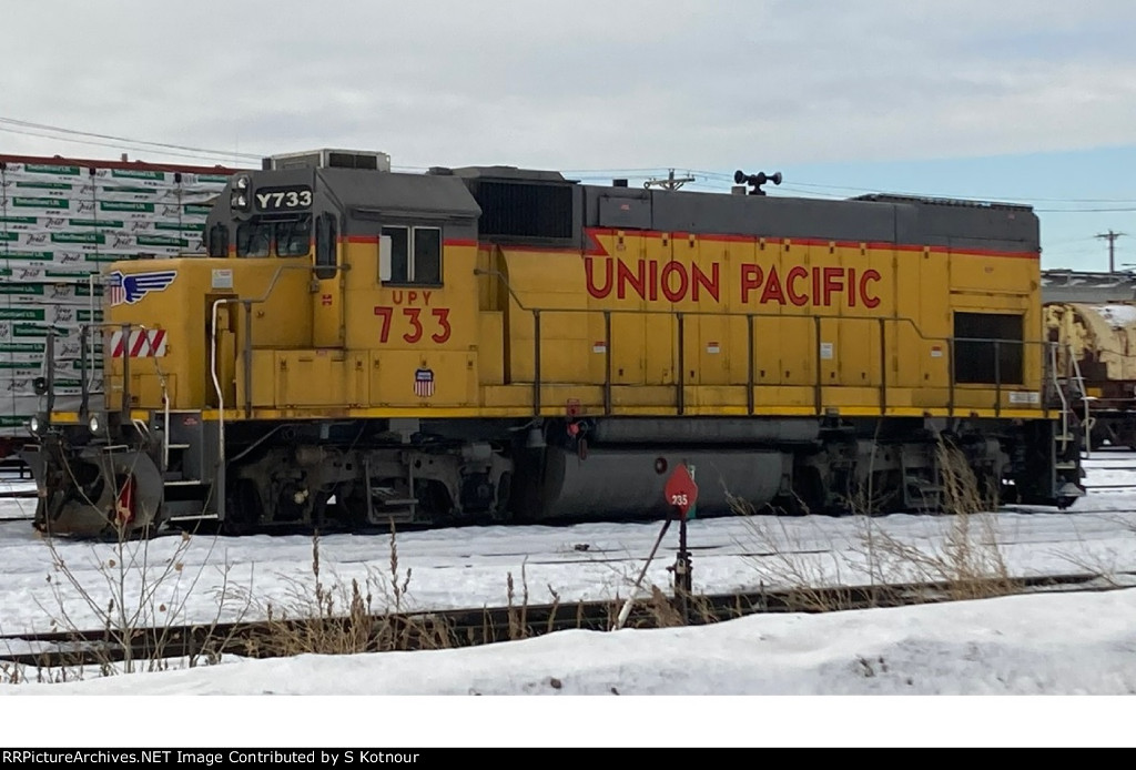 Union Pacific GP15-1 St Paul xfer yard in March 2023.   Ex CNW still running.